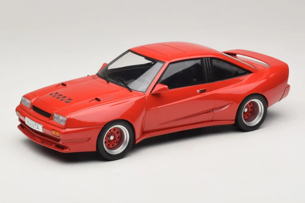 车型 1:18 Opel Manta B 红色 MCG