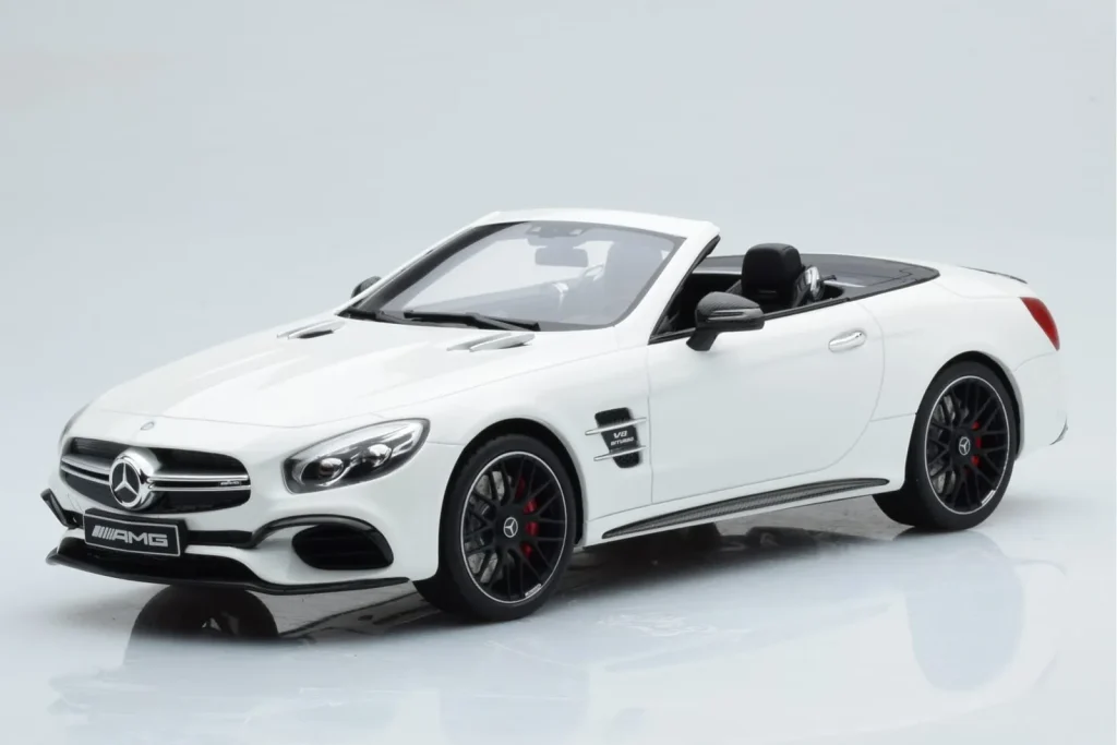 โมเดลรถ 1:18 Mercedes AMG SL63 R231 สีขาว GT Spirit (มือสอง)