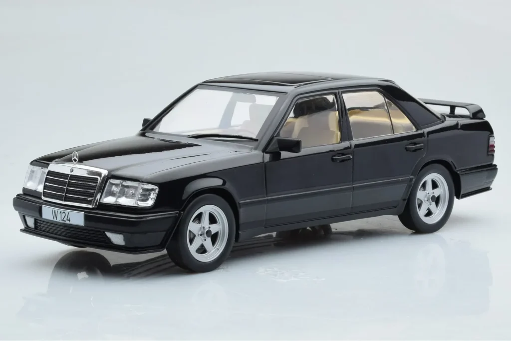 โมเดลรถ 1:18 Mercedes E-Class W124 Tuning สีดำ MCG