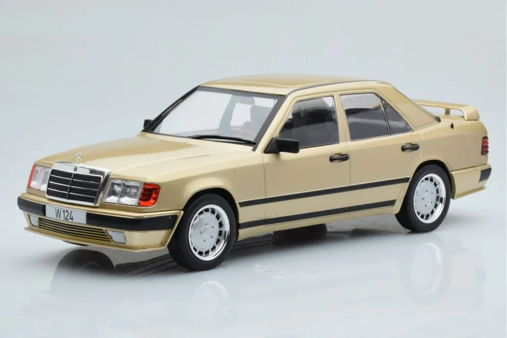 โมเดลรถ 1:18 Mercedes E-Class W124 Tuning สีเบจ MCG