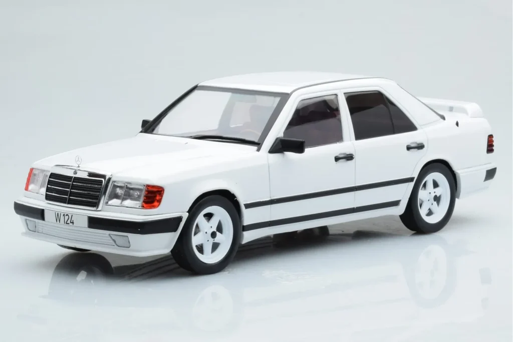 โมเดลรถ 1:18 Mercedes E-Class W124 Tuning สีขาว MCG