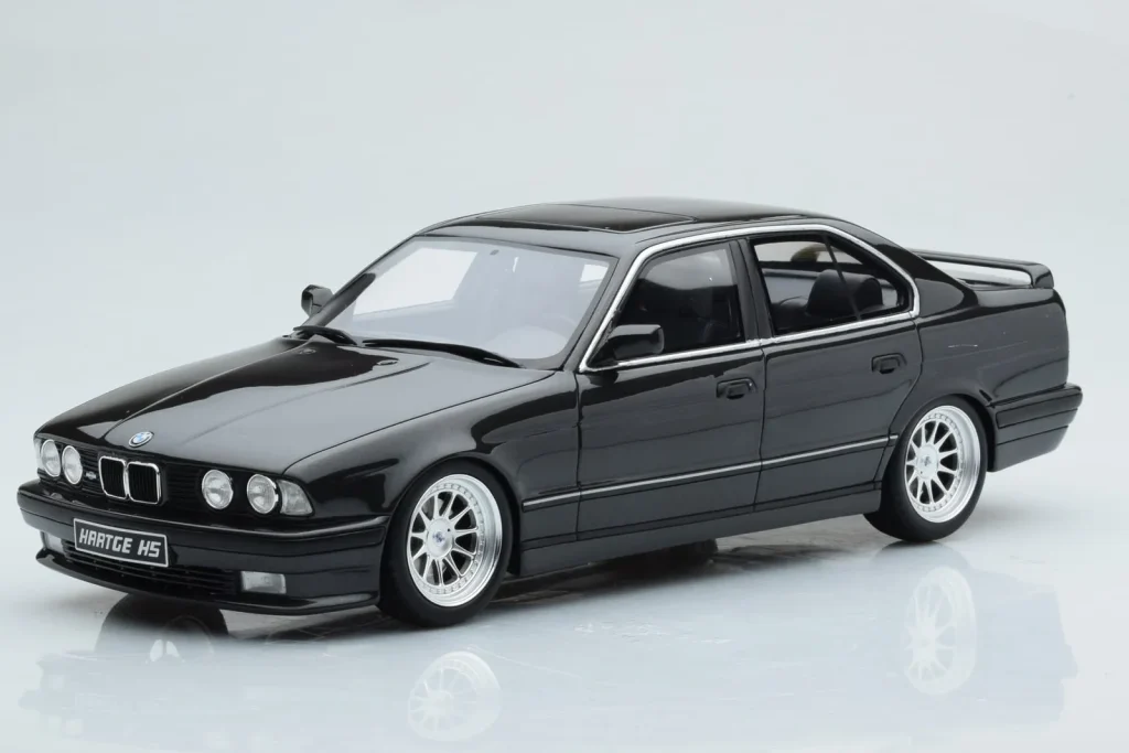 โมเดลรถ 1:18 BMW M5 E34 Hartge สีดำ Otto