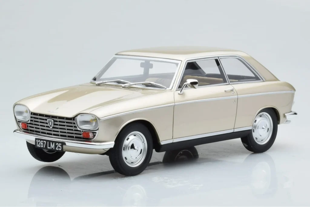 车型 1:18 Peugeot 204 Coupe 米色 Otto