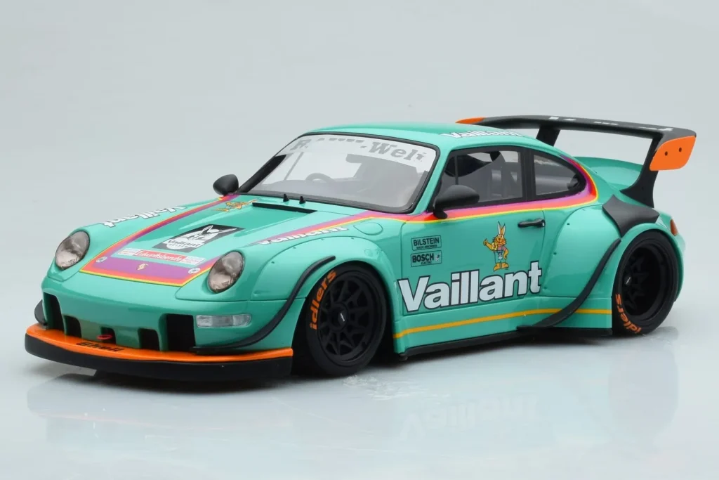 Model 1:18 Porsche 911 993 RWB Vaillant GT Spirit
