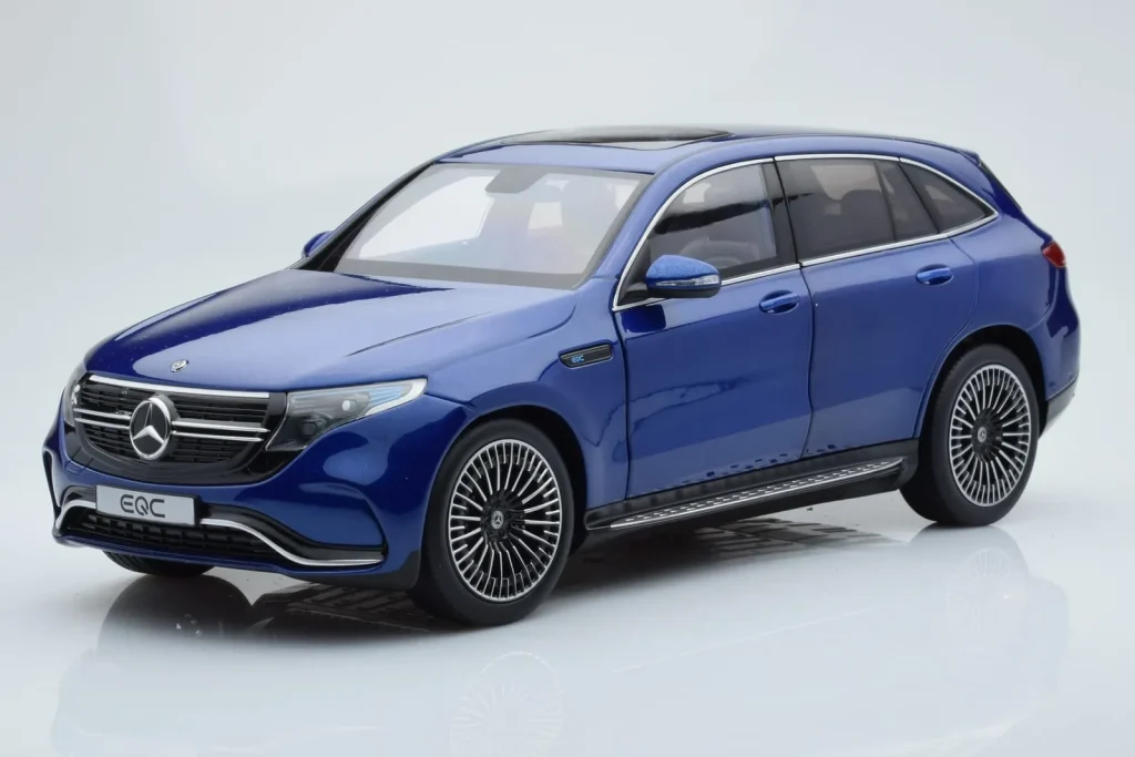 โมเดลรถ 1:18 Mercedes EQC 400 Brilliant สีน้ำเงิน NZG