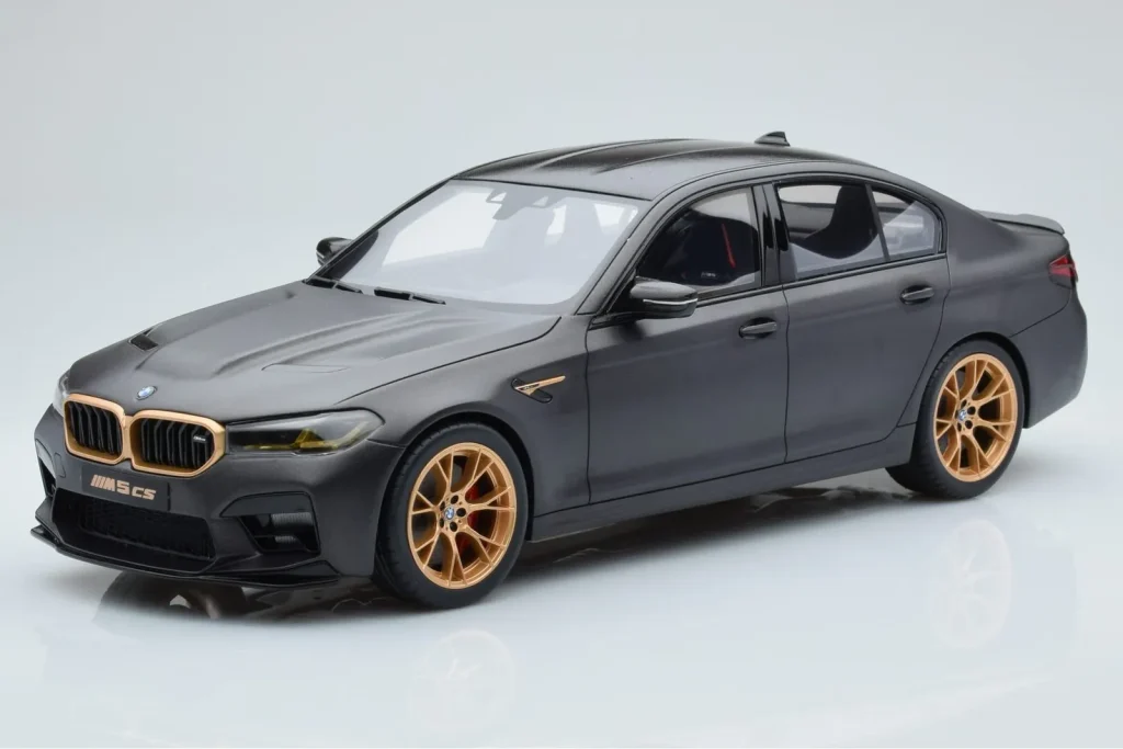 โมเดลรถ 1:18 BMW M5 CS F90 Frozen Brands Hatch สีเทา GT Spirit