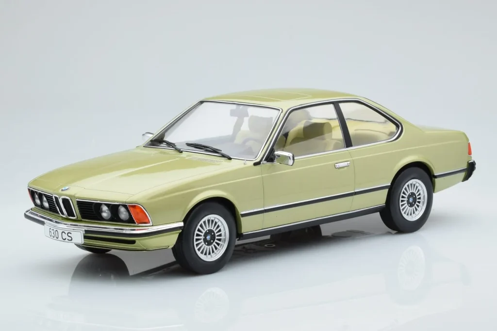 โมเดลรถ 1:18 BMW 628 CSi E24 Light Green MCG