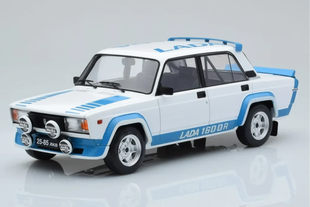 Model 1:18 Lada 2105 VFTS white IXO