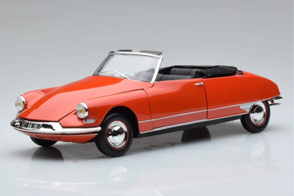 Model 1:18 Citroen DS19 Cabriolet Norev