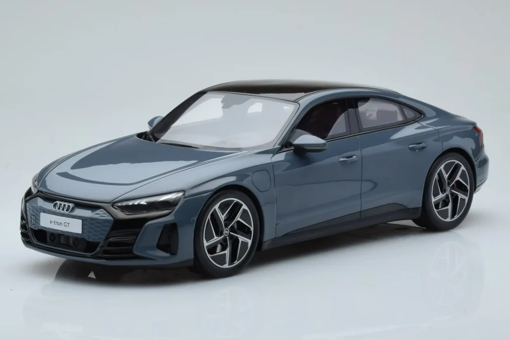 Model 1:18 Audi E-Tron GT Grey GT Spirit