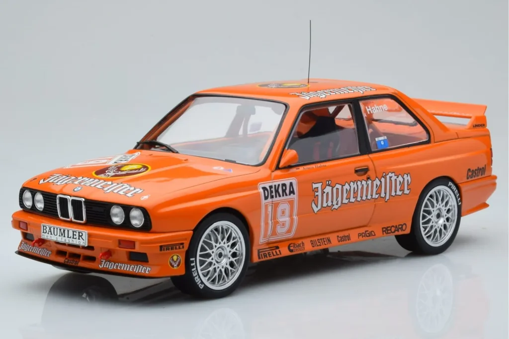 โมเดลรถ 1:18 BMW M3 E30 Jagermeister #19 A. Hahne DTM Nurburgring ปี 1992 IXO