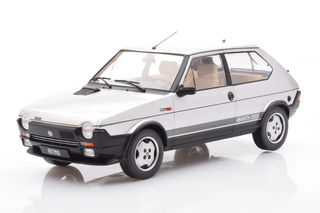 โมเดลรถ 1:18 Fiat Ritmo TC 125 Abarth สีเงิน MCG