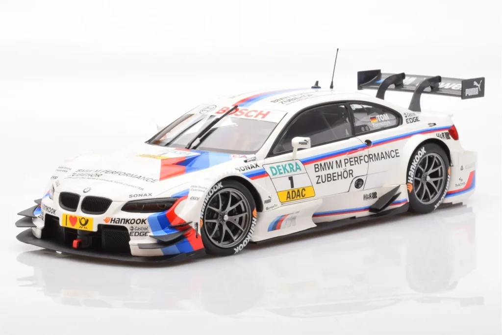 โมเดลรถ 1:18 BMW M3 E92 #1 M. Tomczyk BMW M Performance DTM ปี 2012 Minichamps (มือสอง)