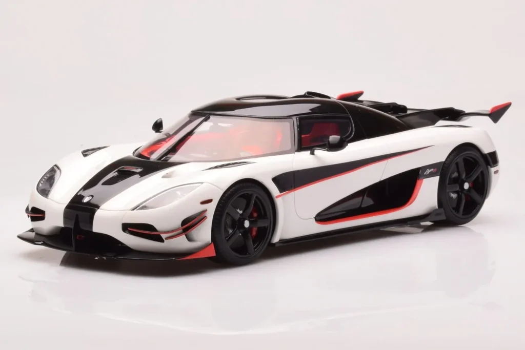 โมเดลรถ 1:18 Koenigsegg Agera RS Arctic สีขาว GT Spirit