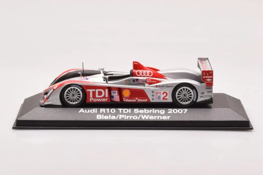 Model 1:43 Audi R10 TDI LMP1 #2 F. Biela / E. Pirro / M. Werner 12 Hours of Sebring year 2007 Minichamps