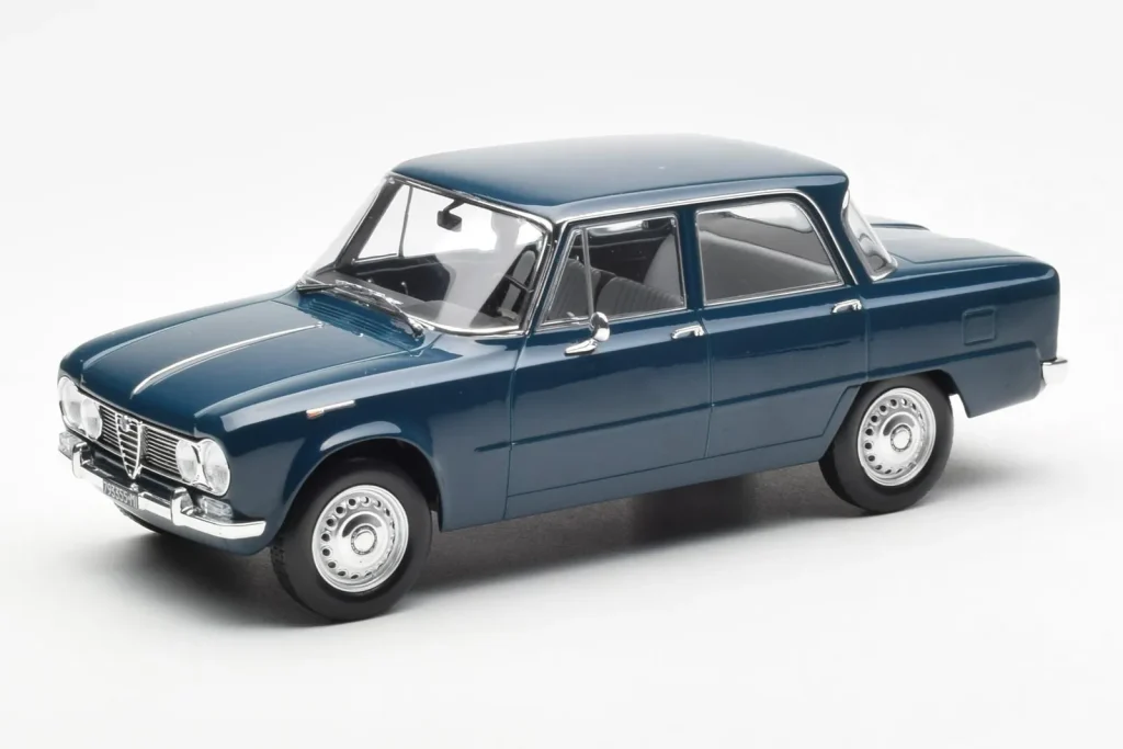โมเดลรถ 1:18 Alfa Romeo Giulia TI Petrol สีน้ำเงิน Norev