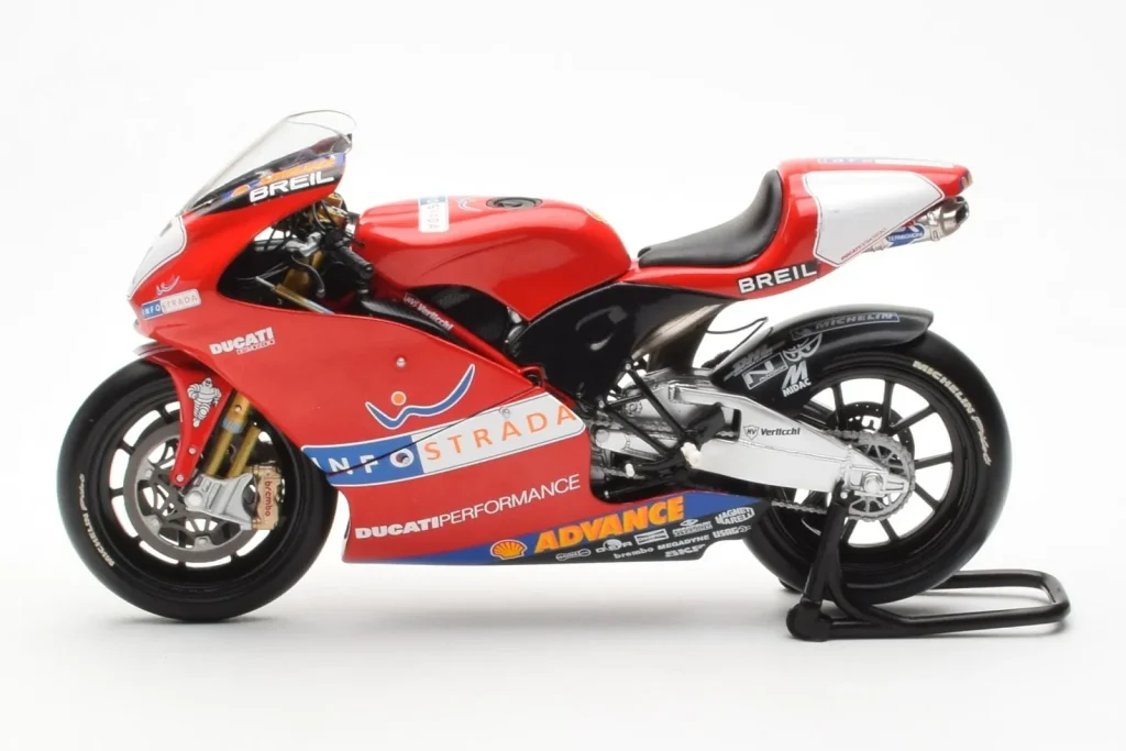 车型 1:12 Ducati Desmosedici MotoGP Prova 年 2002 Minichamps
