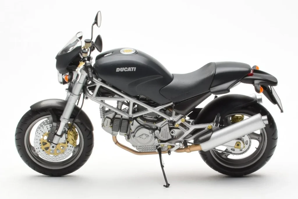 车型 1:12 Ducati Monster M900 黑色 Minichamps