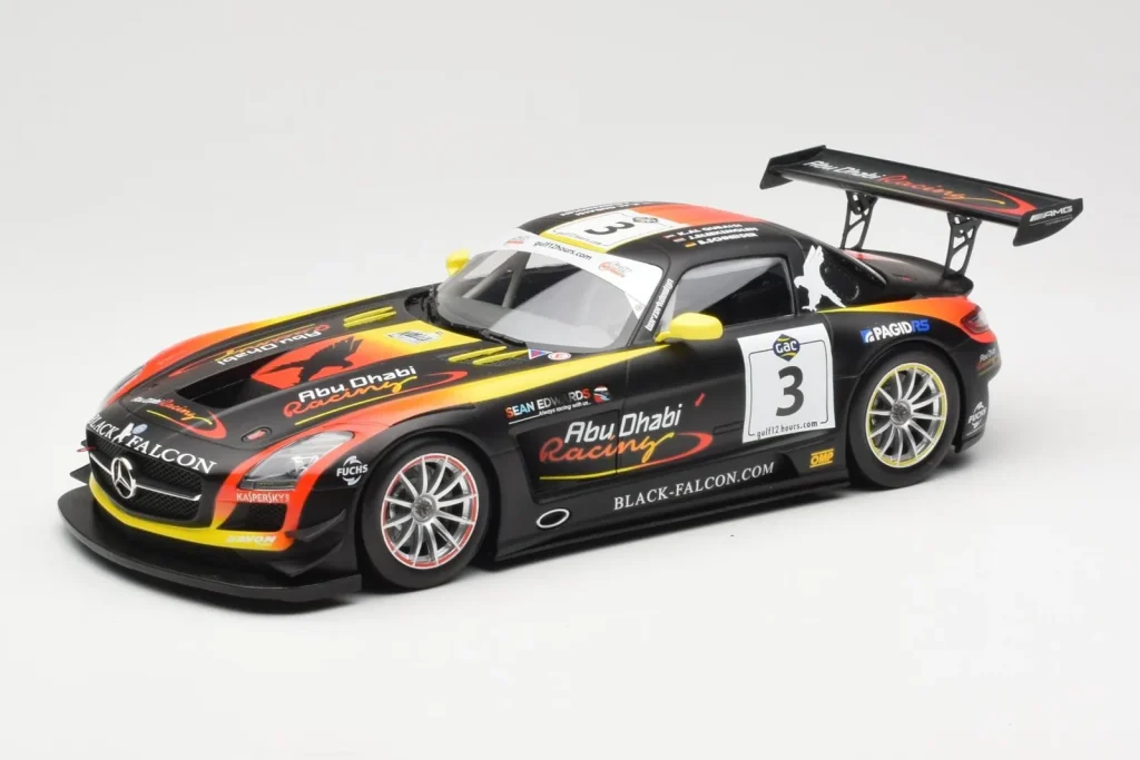 车型 1:18 Mercedes SLS AMG GT3 #3 Team Abu Dhabi By Black Falcon K. Al Qubaisi / M. Bleekemolen / B. Schneider Winners Gulf 12H Abu Dhabi 年 2013 Minichamps