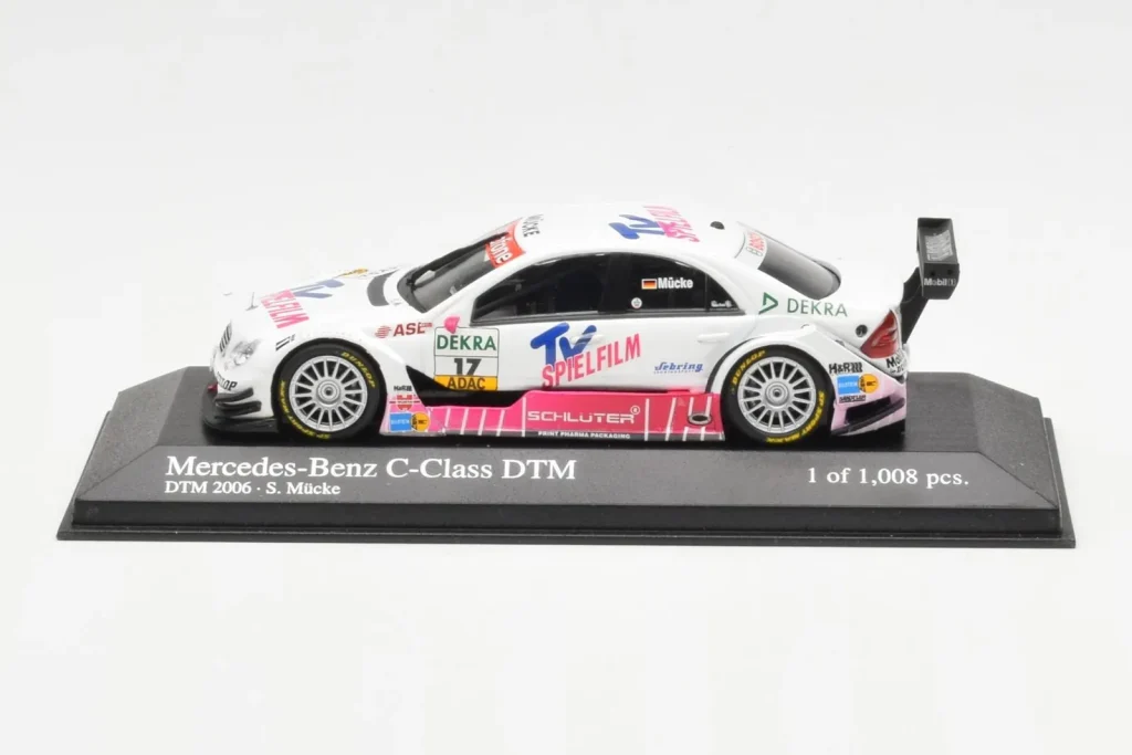 โมเดลรถ 1:43 Mercedes C-Class W204 #17 Team Mucke S. Mucke DTM ปี 2006 Minichamps (มือสอง)
