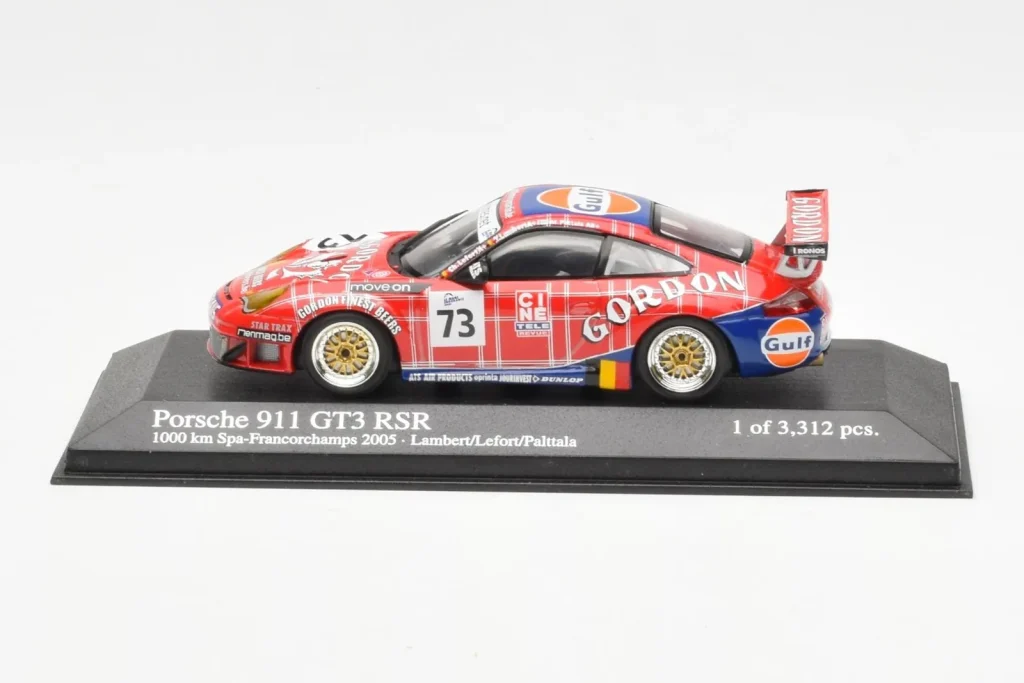 โมเดลรถ 1:43 Porsche 911 996 GT3 RSR Gulf #73 Lambert / Lefort / Palttala 1000km Spa ปี 2005 Minichamps (มือสอง)