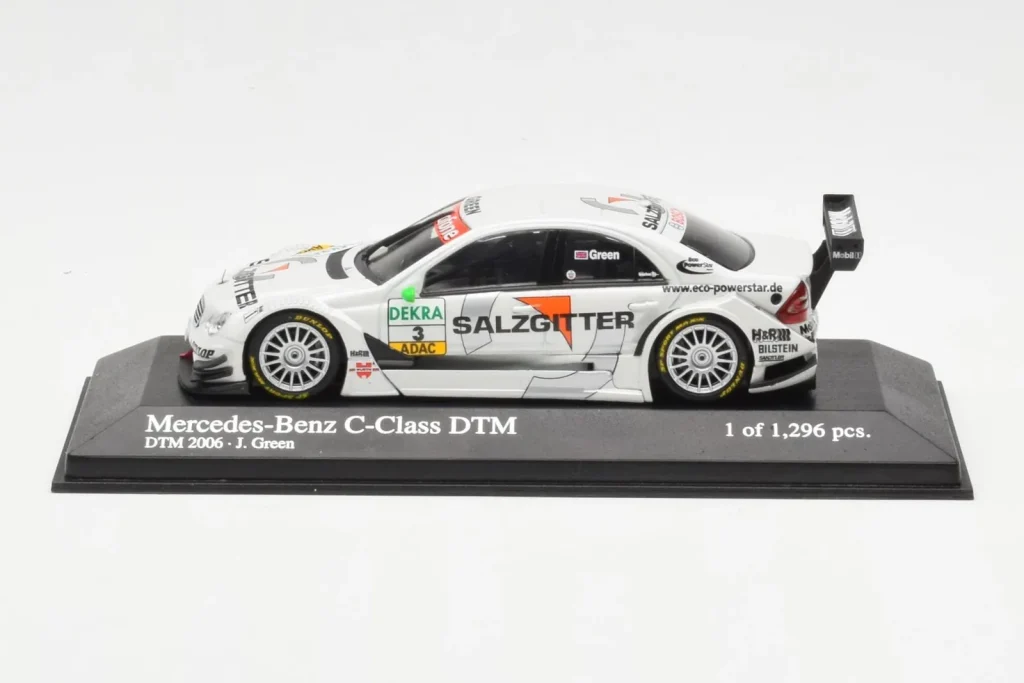 โมเดลรถ 1:43 Mercedes C-Class W203 #3 Team AMG Mercedes J. Green DTM ปี 2006 Minichamps (มือสอง)