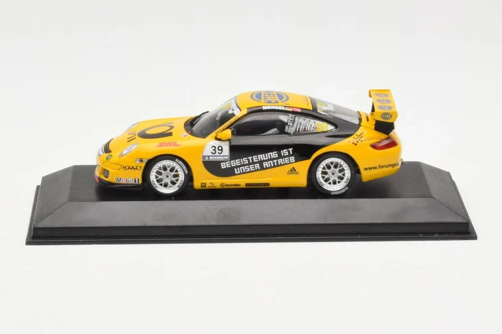 โมเดลรถ 1:43 Porsche 911 997 GT3 Cup Tolimit Motorsport #39 Menzel Porsche Supercup ปี 2007 Minichamps (มือสอง)