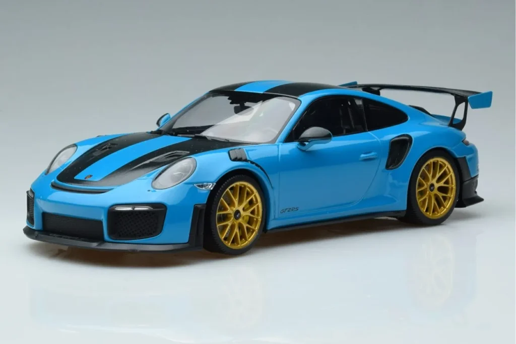 车型 1:18 Porsche 911 991.2 GT3 RS Weissach Package Miami Blue Gold Wheels Minichamps