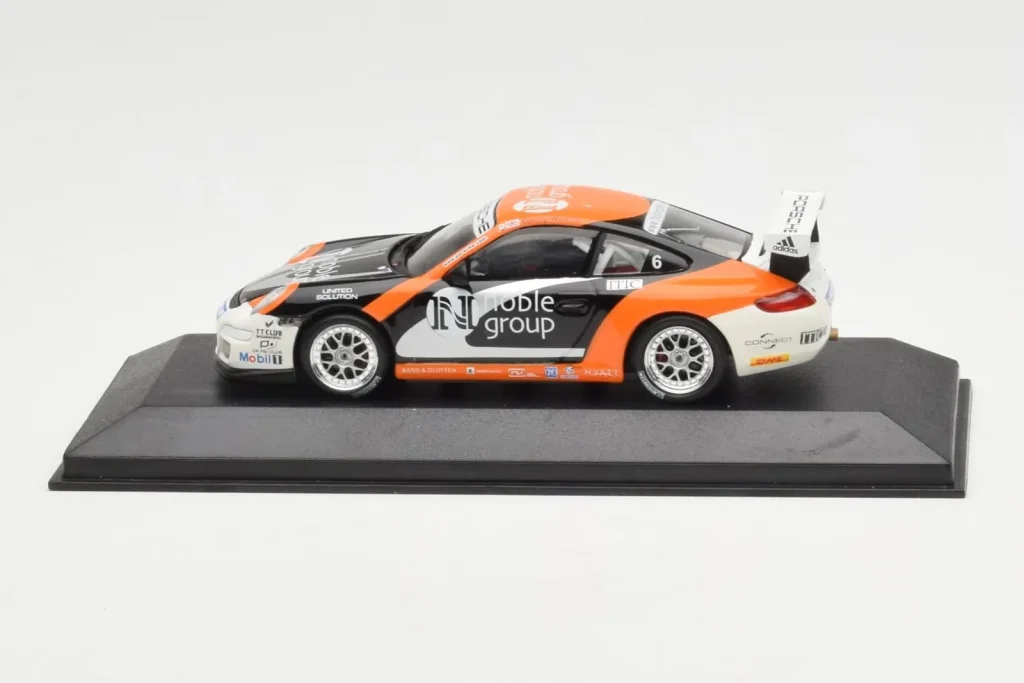 โมเดลรถ 1:43 Porsche 911 997 GT3 Cup Noble Group #6 D. Watts Carrera Cup GB ปี 2009 Minichamps (มือสอง)