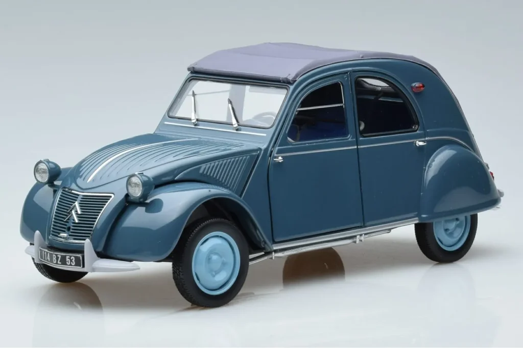 Model 1:18 Citroen 2CV AZL blue Norev