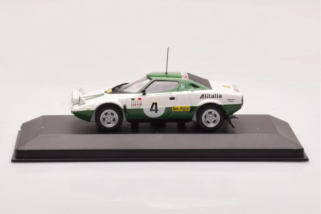 Model 1:43 Lancia Stratos Alitalia #4 B. Waldegaard / H. Thorzelius Winner Rally Sweden year 1975 Minichamps