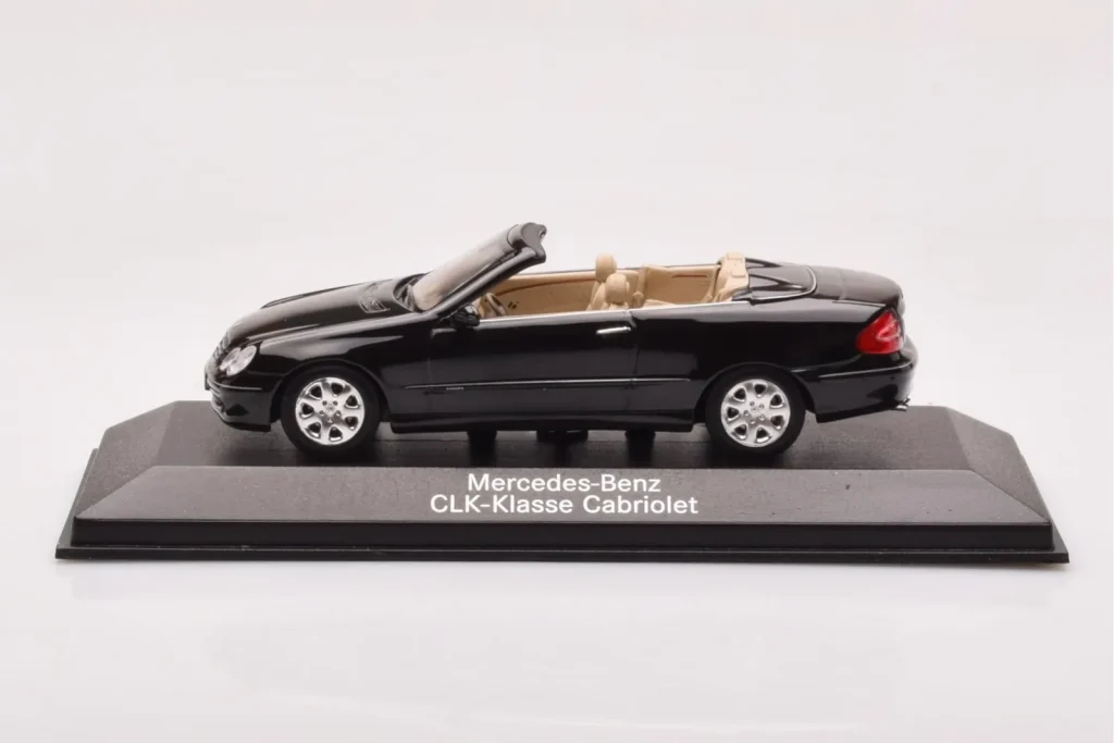 โมเดลรถ 1:43 Mercedes CLK A209 Cabriolet Obsidian สีดำเมทัลลิก Minichamps (มือสอง)