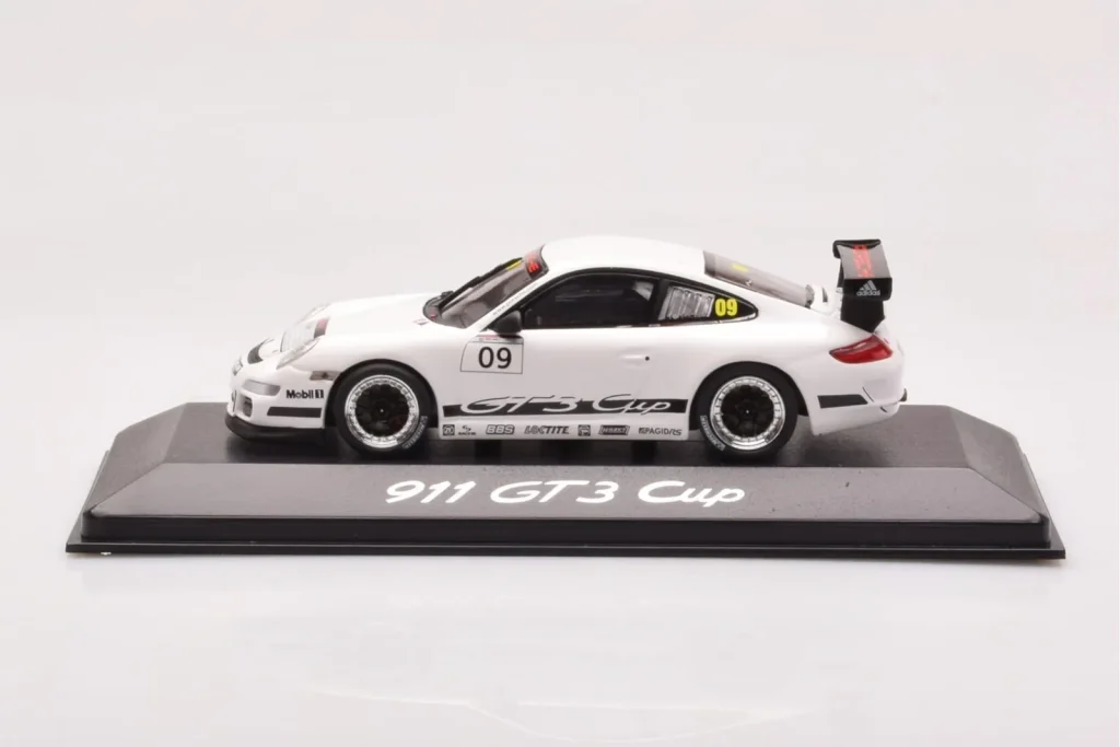 โมเดลรถ 1:43 Porsche 911 997 GT3 Cup #9 ปี 2009 Minichamps [WAP0200030A] (มือสอง)