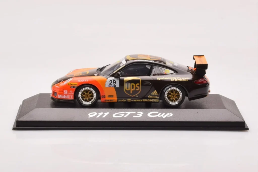 โมเดลรถ 1:43 Porsche 911 997 GT3 Cup #29 UPS M. Ragginger ปี 2007 Minichamps (มือสอง)