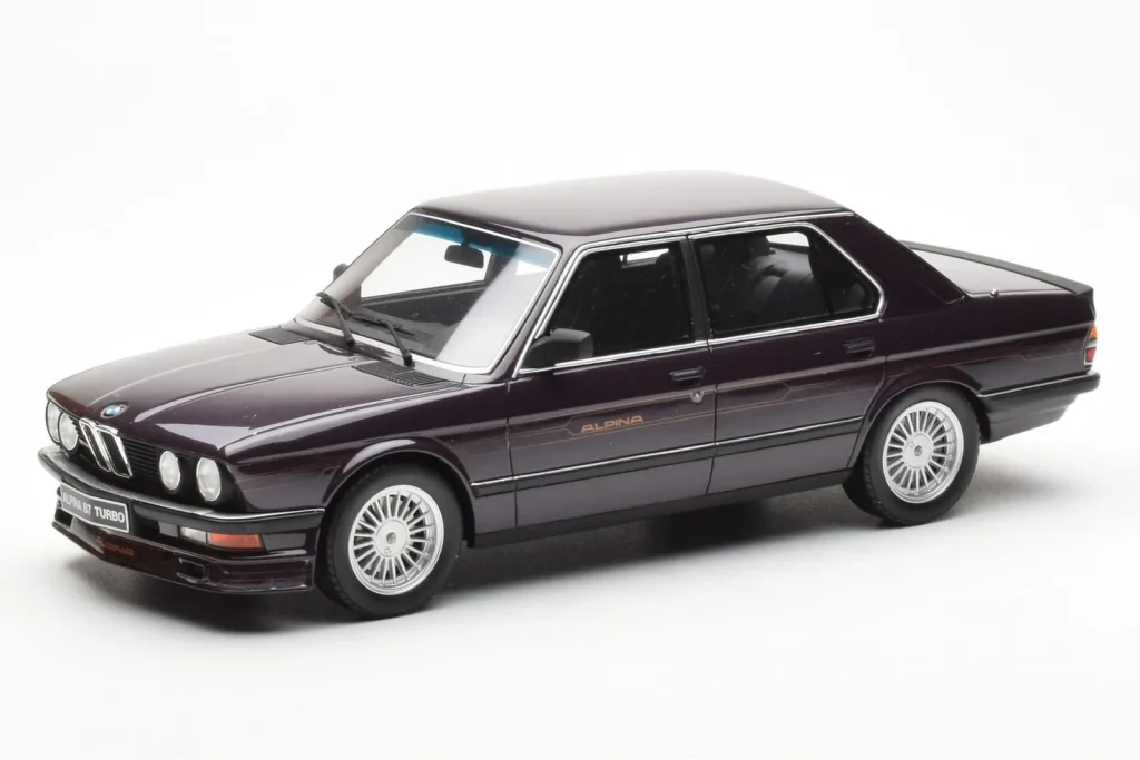 车型 1:18 BMW Alpina B7 E24 Turbo Wine 金属红 Otto