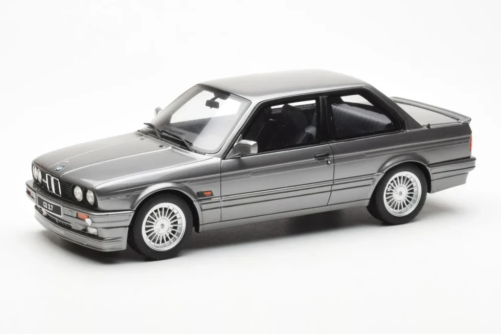 โมเดลรถ 1:18 BMW 325i E30 สีเทาเมทัลลิก Otto (มือสอง)