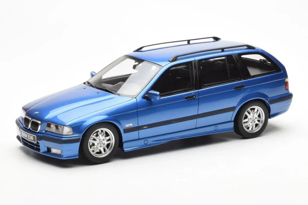Model 1:18 BMW 328i E36 Touring M Package blue Otto