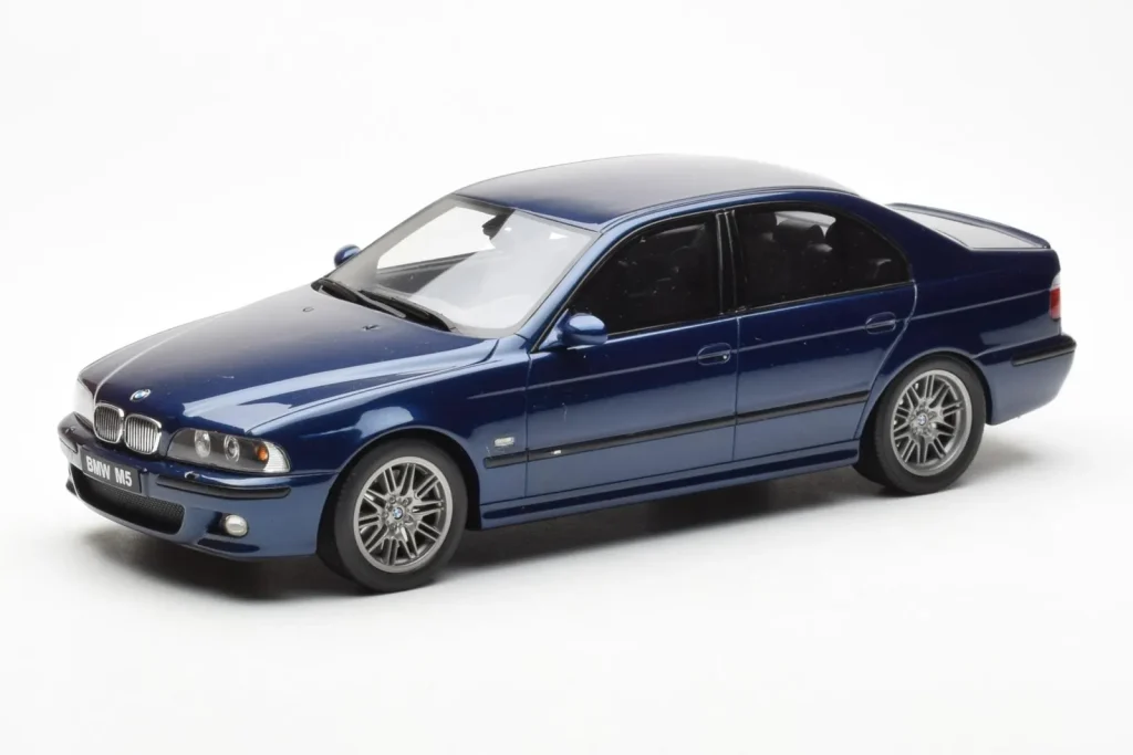 โมเดลรถ 1:18 BMW M5 E39 Avus Blue Paint Issue Otto (มือสอง)