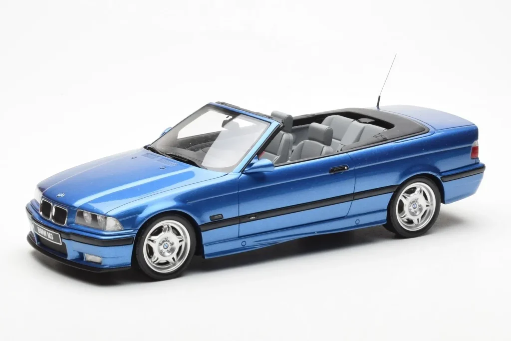 โมเดลรถ 1:18 BMW M3 E36 Cabriolet สีน้ำเงิน Otto (มือสอง)