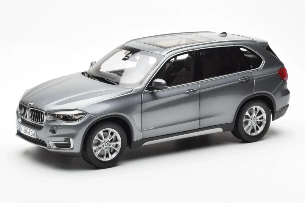Model 1:18 BMW X5 F15 Space Grey Paragon