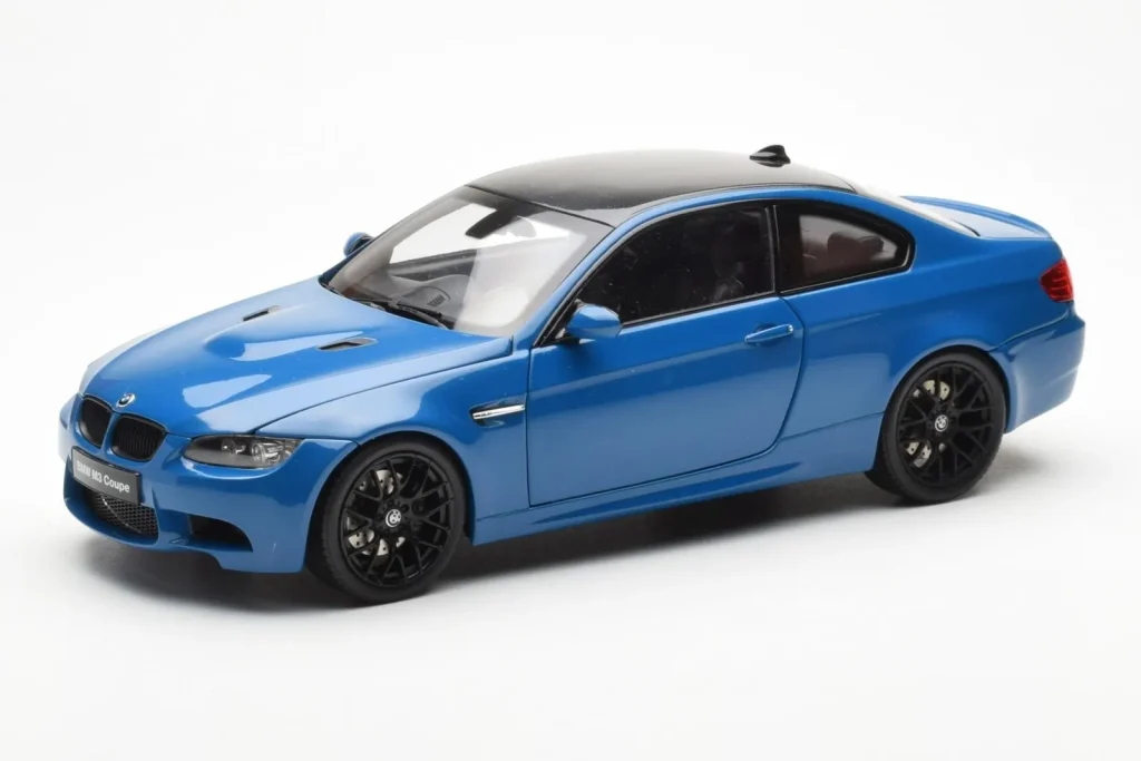 โมเดลรถ 1:18 BMW M3 E92 Laguna Seca สีน้ำเงิน Kyosho (มือสอง)