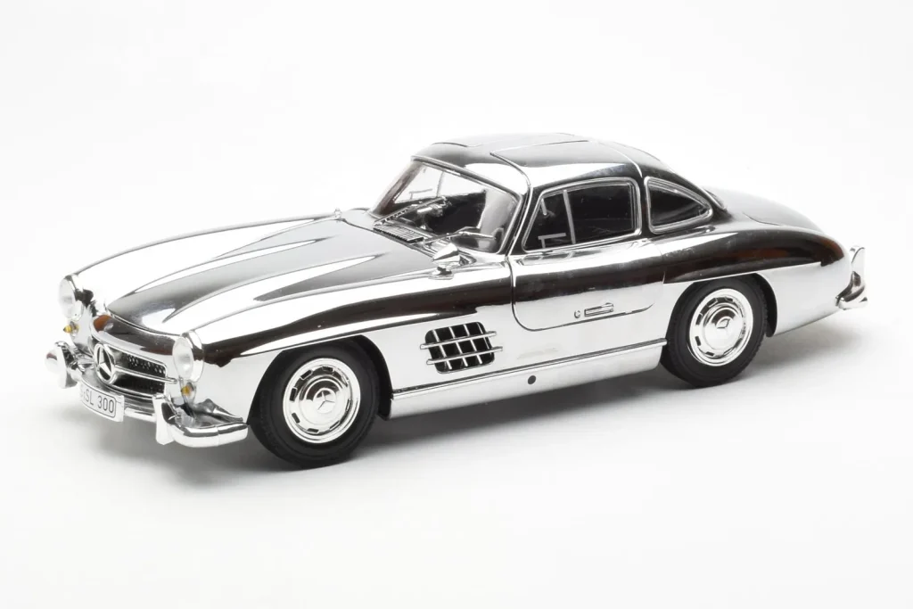 Model 1:18 Mercedes 300 SL W198 Chrome Minichamps
