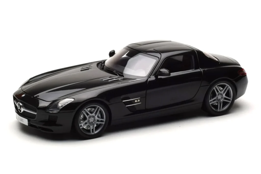 โมเดลรถ 1:18 Mercedes SLS AMG Obsidian สีดำเมทัลลิก Minichamps (มือสอง)