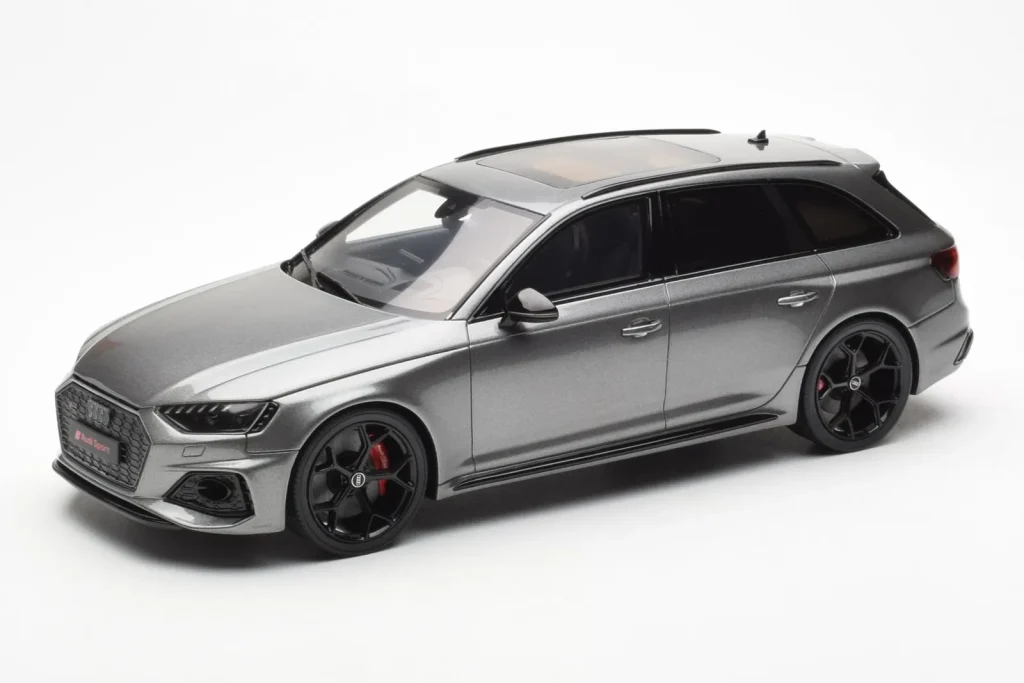 Model 1:18 Audi RS4 B9 Avant Competition Daytona Grey GT Spirit