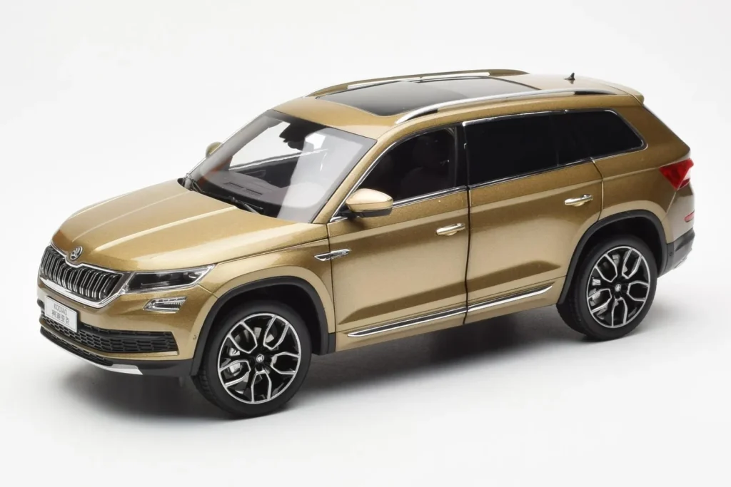 โมเดลรถ 1:18 Skoda Kodiaq สีทอง FAW