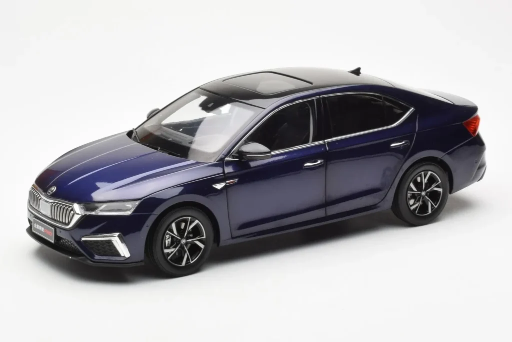 โมเดลรถ 1:18 Skoda Octavia Pro สีน้ำเงิน FAW