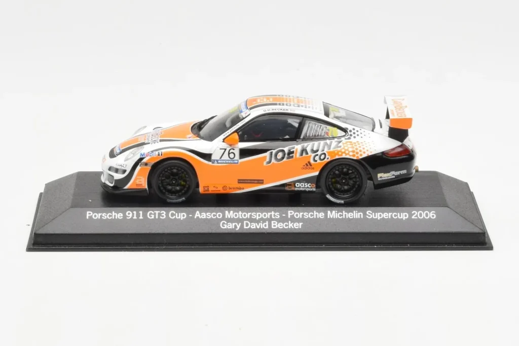 โมเดลรถ 1:43 Porsche 911 997 GT3 Cup #76 G. Becker Joe Kunz Aasco Motorsports Porsche Michelin Supercup ปี 2006 Minichamps (มือสอง)