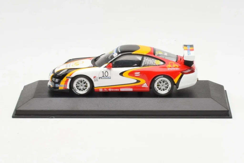 โมเดลรถ 1:43 Porsche 911 997 GT3 Cup #10 Horion Supercup ปี 2006 Minichamps (มือสอง)