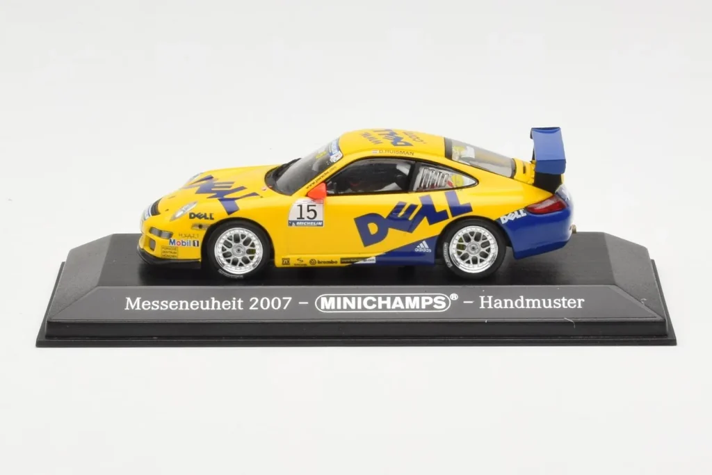 โมเดลรถ 1:43 Porsche 911 997 GT3 #15 K. Burt Porsche Michelin Supercup ปี 2006 Minichamps (มือสอง)