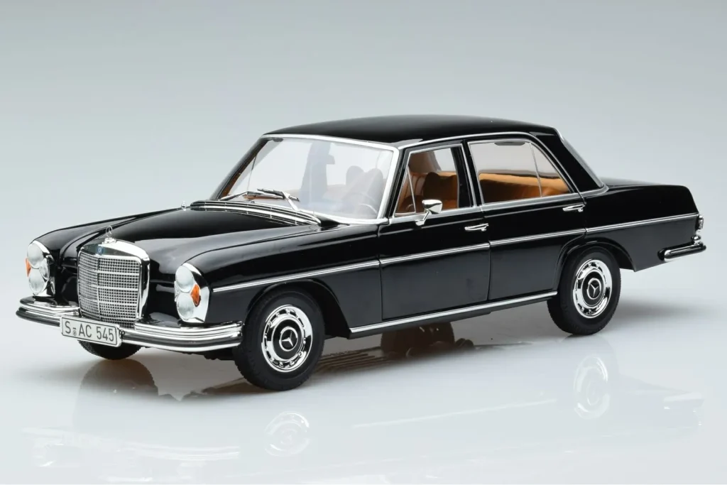 Model 1:18 Mercedes 280 SE W108 Black Norev [183762]